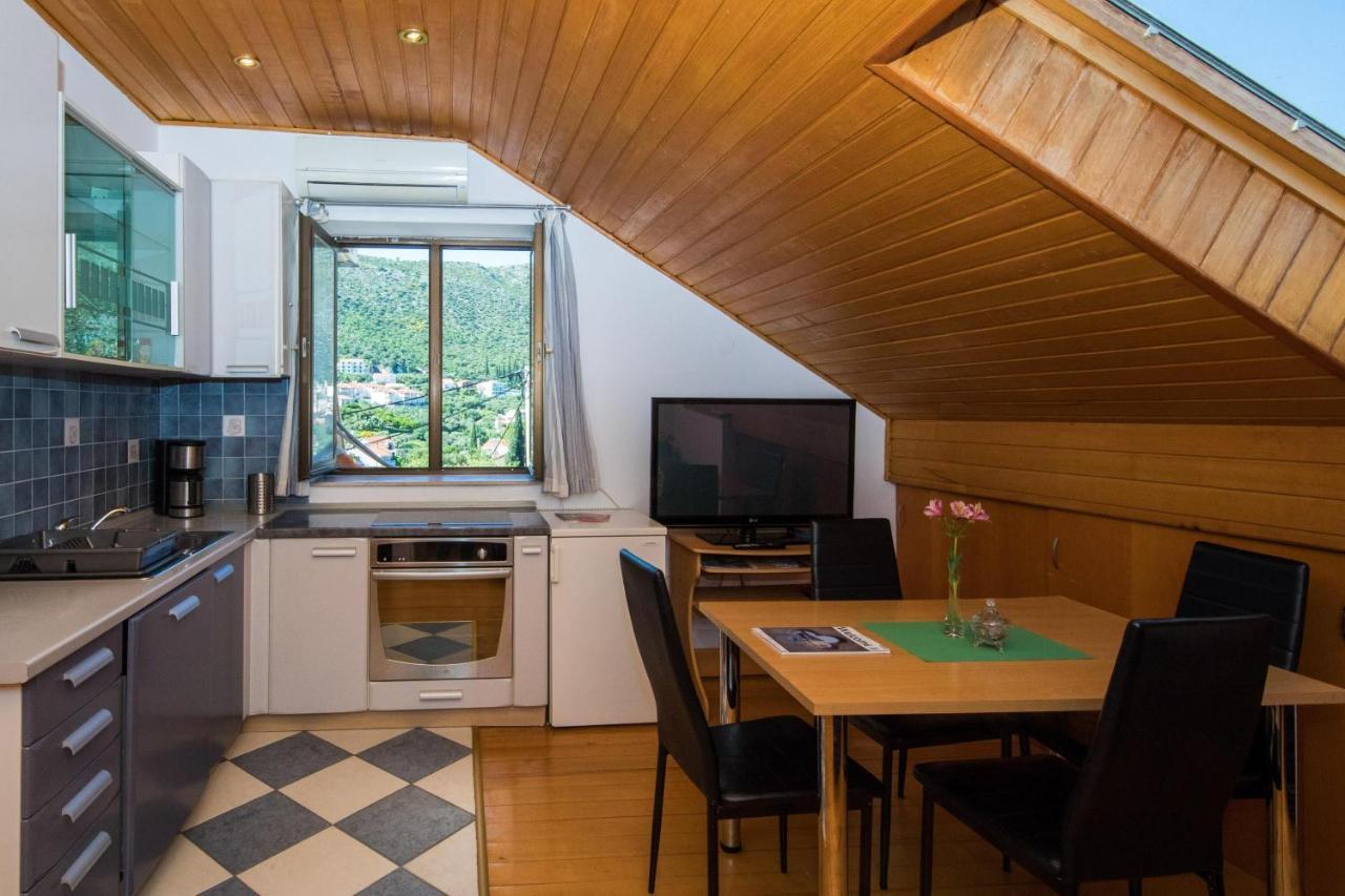 Guest House J&J ザトン エクステリア 写真