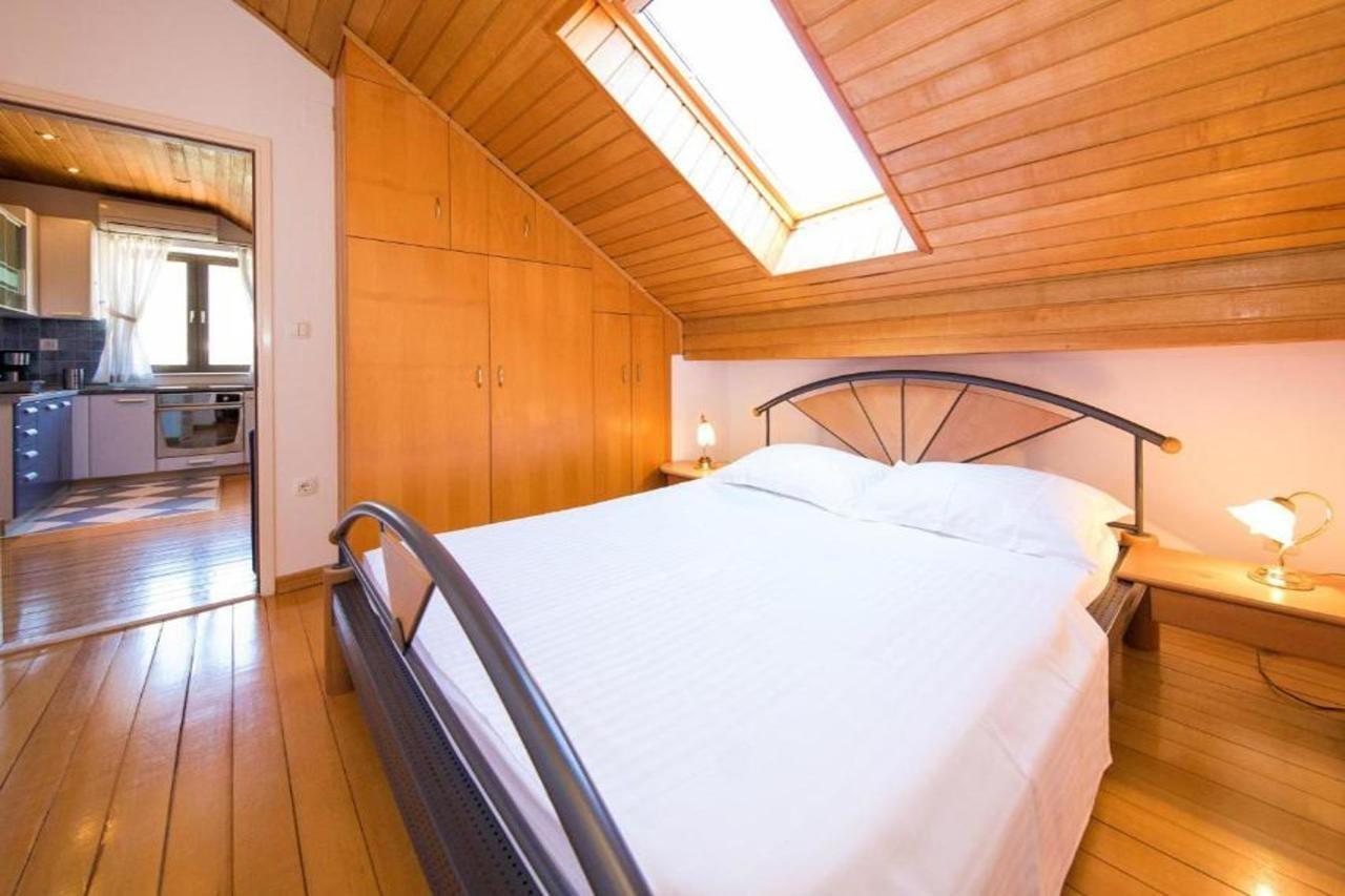 Guest House J&J ザトン エクステリア 写真